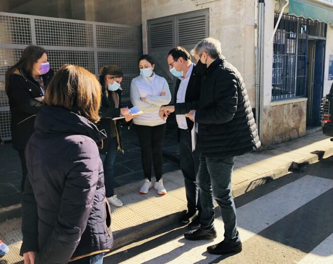 El PP recoge firmas contra la Ley Celaá en Tarancón y agradece el apoyo ciudadano