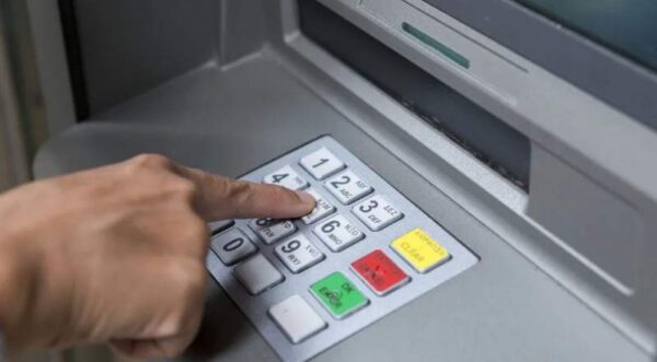 Tarancón alerta sobre la existencia de bandas que efectúan robos tras el uso de los cajeros automáticos