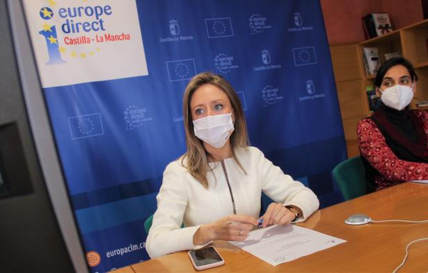 El Gobierno Regional clausura el ciclo de charlas ‘El Arte de crear Europa’ con el alumnado del IES ‘Cañada de la Encina’ de Iniesta