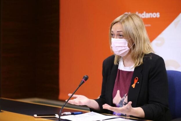 Ciudadanos pedirá en las Cortes que la Junta promocione las mascarillas transparentes “para evitar la exclusión de las personas con problemas auditivos”