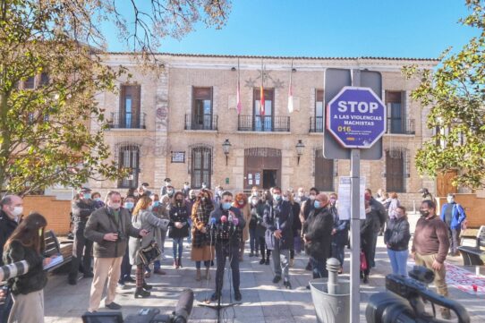 Tierraseca pide no bajar la guardia y mantener la alerta para combatir la violencia sobre las mujeres