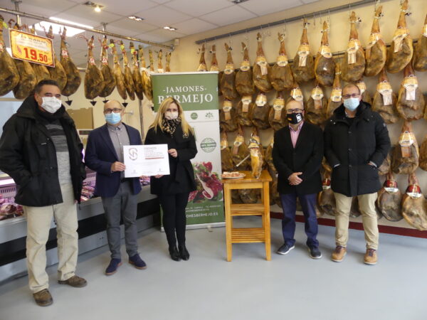 Jamones Bermejo recibe su premio Gran Selección de Castilla la Mancha en la categoría de Jamón Serrano