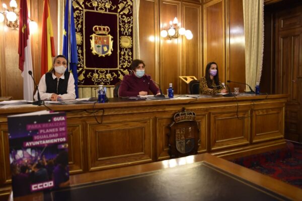 La Diputación de Cuenca y CCOO diseñan una guía para que los ayuntamientos puedan desarrollar sus planes de igualdad