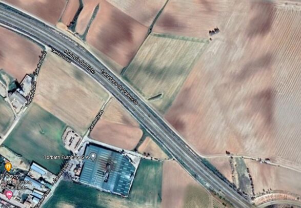 Herido el conductor de un camión que transportaba cereales tras volcar en la A-3 en Villarrubio (Cuenca), el tramo ha permanecido cortado al tráfico