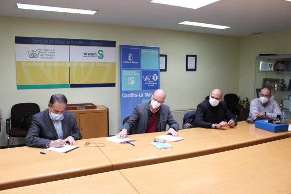 El SESCAM, la Dirección Facultativa y la empresa constructora firman el Acta de Replanteo de las obras de reforma y ampliación del Complejo Hospitalario Universitario de Albacete