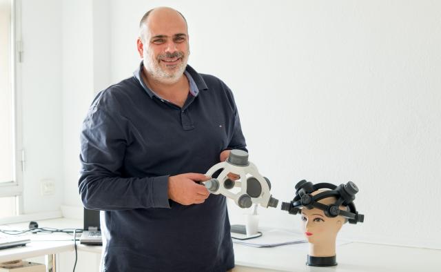 Una tecnología desarrollada en el Hospital de Parapléjicos, basada en la  estimulación no invasiva con campos magnéticos estáticos, podría ralentizar la progresión de la ELA