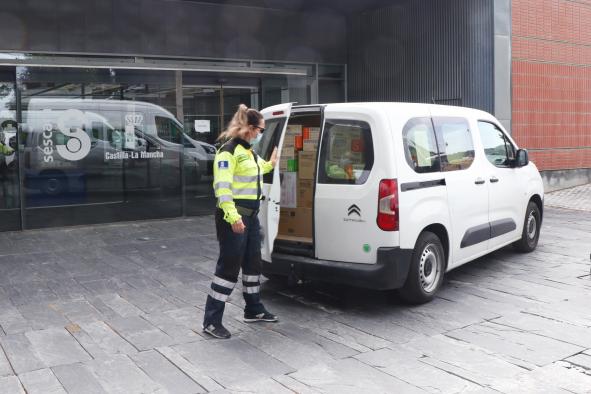 Castilla-La Mancha ha distribuido esta semana cerca de medio millón de artículos de protección para profesionales sanitarios