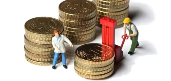 El Gobierno acuerda prorrogar el Salario Mínimo Interprofesional para continuar negociando en el marco del diálogo social