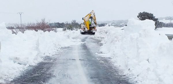 El 71 por ciento de la Red Regional de Carreteras está afectada por la nieve y el hielo que está dejando la borrasca ‘Filomena’