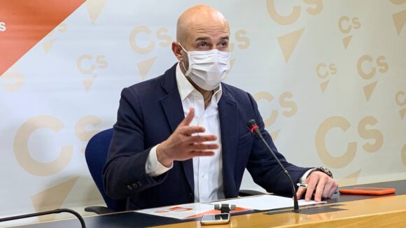 Cs insta a Page a pedir ayuda a los hoteleros y firme un convenio de colaboración con ellos para evitar llevar a pacientes COVID a residencias