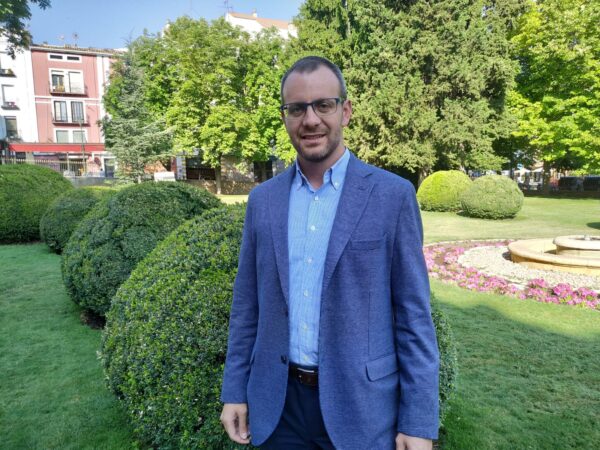 Solana reclama coordinación entre administraciones y medidas tangibles contra la despoblación