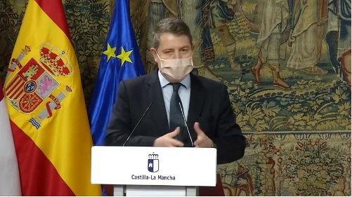 García-Page preside un protocolo con la Fundación CEOE para que las empresas colaboren en la vacunación masiva