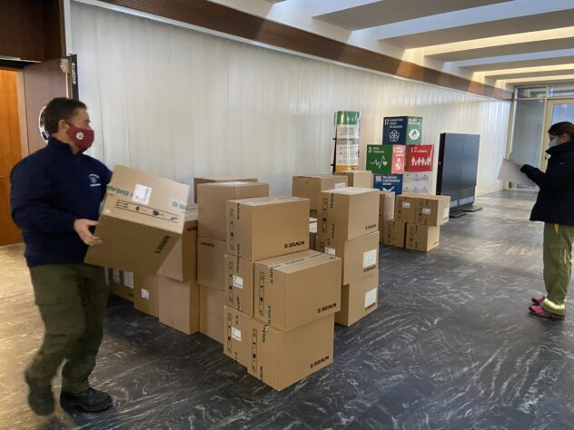 Castilla-La Mancha ha repartido esta semana cerca de otro medio millón de artículos de protección para profesionales sanitarios