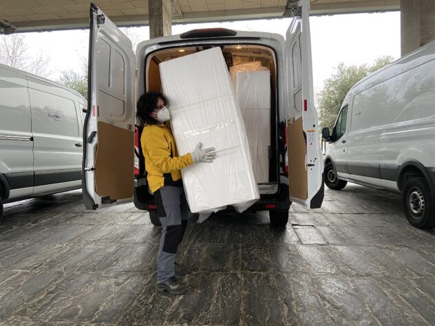 Castilla-La Mancha ha distribuido en las dos últimas semanas cerca de un millón de artículos de protección para profesionales sanitarios