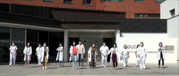 Farmacéuticos hospitalarios participan activamente en los equipos de vacunación COVID-19 a la población vulnerable y profesionales sanitarios en primera línea