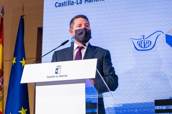 García-Page garantiza el cumplimiento del plan de vacunación contra el COVID con especial atención a los centros sociosanitarios