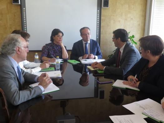 El Gobierno regional formaliza el contrato para la redacción del proyecto de la nueva Ciudad Administrativa de Ciudad Real