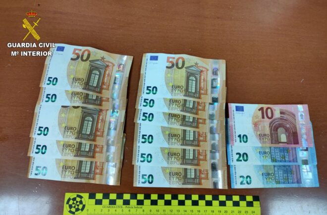 La Guardia Civil ha detenido a dos menores que robaron a un hombre 600 € cuando estaba en un cajero automático
