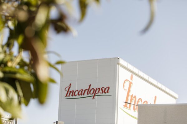 Según informa el sindicato CCOO, Incarlopsa ha comunicado la intención de solicitar un ERTE por causas de fuerza mayor, que afectaría a 900 trabajadores