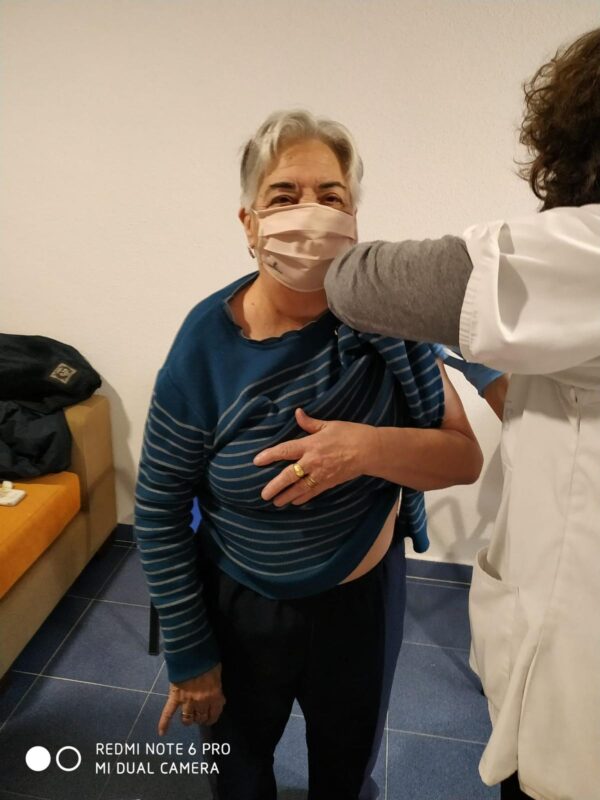 Ya han comenzado a vacunar a los residentes y cuidadores de las viviendas de mayores de Tarancón, además de los mayores de 80 años