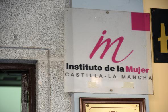 El DOCM publica las ayudas a menores de edad en situación de orfandad a causa de la violencia de género