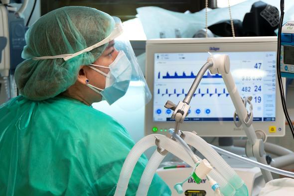 La provincia de Cuenca registra 3 fallecimientos y 28 nuevos contagios en las últimas 24 horas, sigue el descenso en pacientes ingresados que se sitúa en 12 y 6 en cuidados intensivos