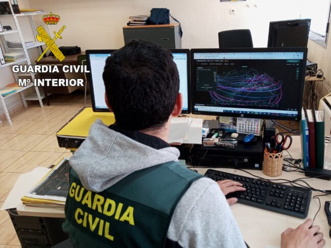 La Guardia Civil investiga a una persona por un delito de calumnias en redes sociales contra la Policía Local de El Casar de Escalona