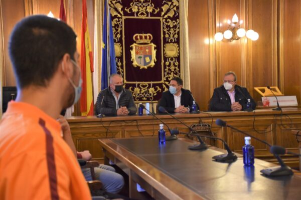 La Diputación de Cuenca aumenta la ayuda al Basket Quintanar en casi un 20 por ciento para que afronte la fase de ascenso