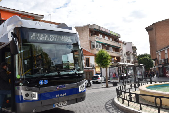La Junta de Castilla La Mancha destina 450.000 euros para los descuentos de billetes de autobús dirigidos a personas mayores