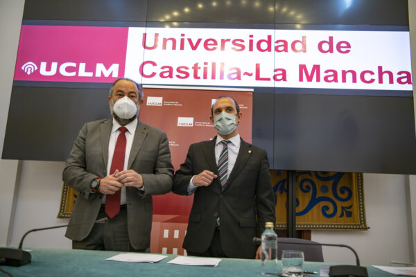 Las Cortes de Castilla-La Mancha y la UCLM renuevan y amplían sus líneas de colaboración mediante la firma de dos convenios
