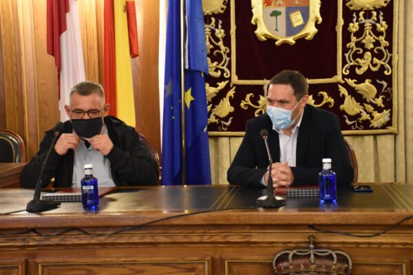 La Diputación de Cuenca y la Asociación de Artesanos Conquenses firman el convenio de cesión de la Casa del Curato