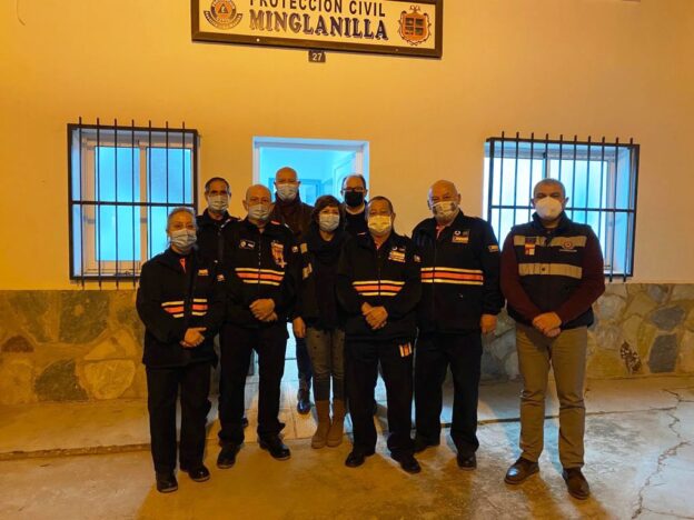 La Junta entrega material de emergencias a la Agrupación de Protección Civil de Minglanilla