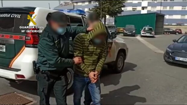 La Guardia Civil esclarece 6 estafas de casi 600.000 euros a gasolineras de diferentes provincias españolas
