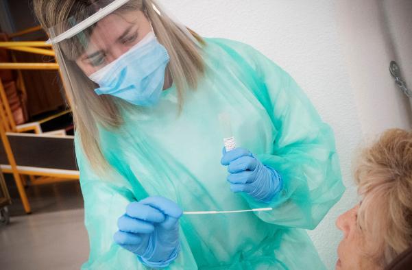 La provincia de Cuenca registra hoy 4 nuevos contagios por Coronavirus, en otra jornada sin fallecidos, hay 1 paciente ingresado y 2 en cuidados intensivos