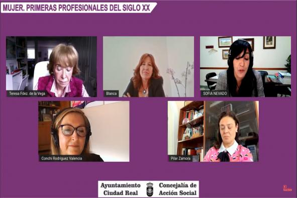 El Gobierno regional reconoce “el afán por trabajar, luchar y buscar una vida mejor” de las mujeres que abrieron caminos en el siglo XX