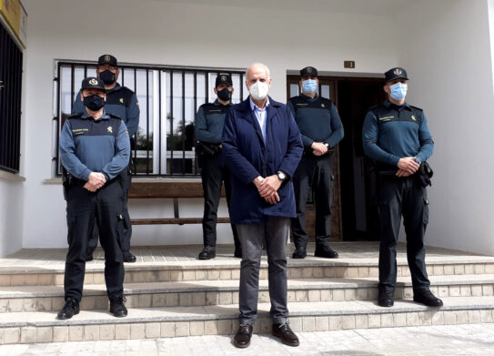 El subdelegado del Gobierno en Cuenca visita el puesto de la Guardia Civil de Horcajo de Santiago