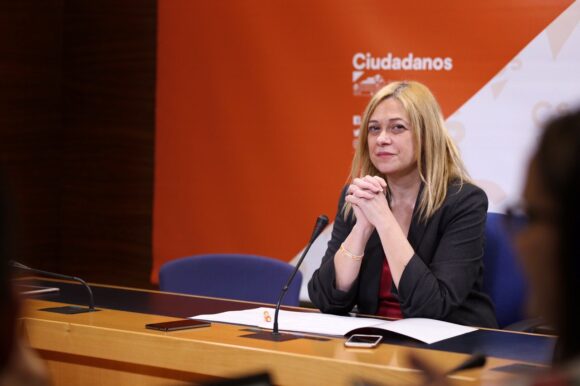 Picazo (Cs): “Es discriminatorio e irresponsable dejar fuera del protocolo de vacunación a los profesores universitarios”