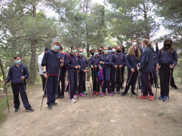 Ya han comenzado en Tarancón los talleres de Marcha Nórdica esta mañana con un grupo del Colegio Hnas. Mercedarias
