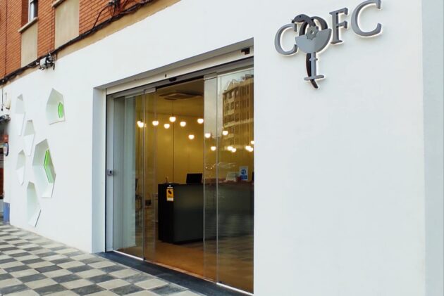 El Colegio de Farmacéuticos indica  que todavía no está vacunado todo el  personal que trabaja en la oficina de  farmacia de Cuenca
