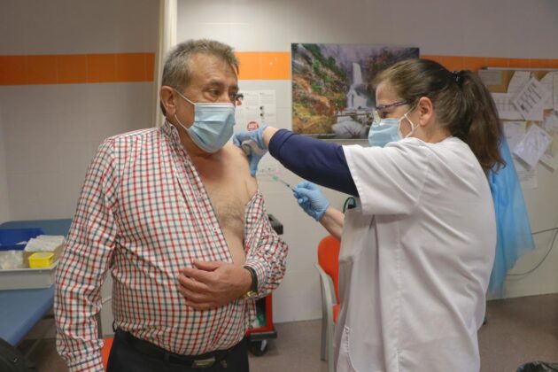 Castilla-La Mancha ha vacunado contra el COVID-19 a más de 23.500 personas en las últimas 48 horas