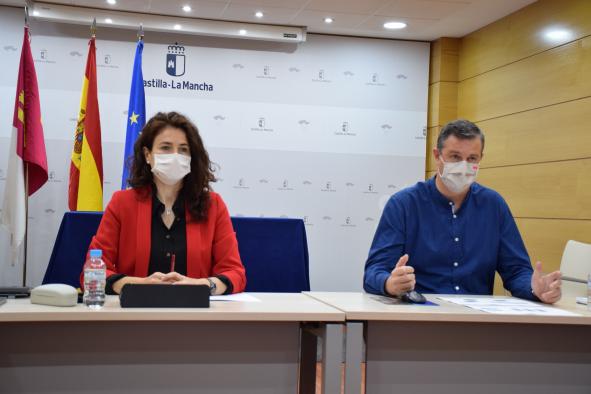Más de un centenar de personas participan en el Foro Técnico de Prevención de Riesgos Laborales en el sector logístico organizado por el Gobierno regional