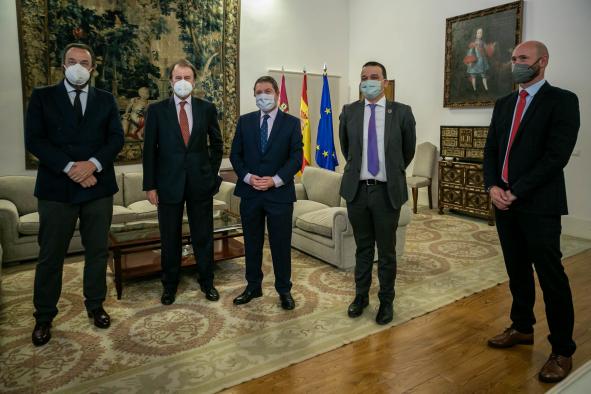 Castilla-La Mancha y Espirituosos España suman fuerzas en su compromiso por un consumo responsable de alcohol en adultos y la ausencia en menores