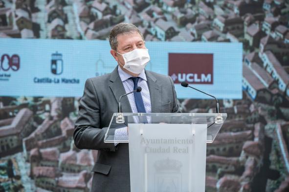 El presidente García-Page anuncia que la próxima semana se inocularán 20.000 vacunas al día en Castilla-La Mancha