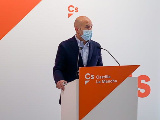 Ciudadanos pide que se relaje el uso de la mascarilla en espacios exteriores