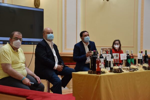 Antonio Resines, Josete y Gloria serán los embajadores de los productos agroalimentarios conquenses gracias a Diputación