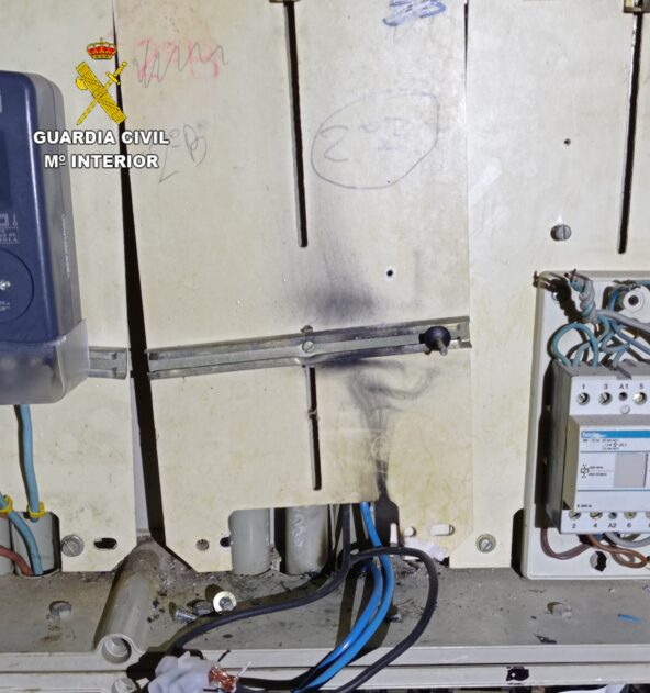 La Guardia Civil investiga a 24 personas por defraudación de fluido eléctrico