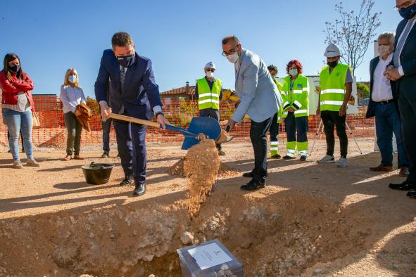 La apuesta del Gobierno de Castilla-La Mancha por la Atención Primaria ha llevado a doblar el presupuesto para la mejora de la prestación sanitaria más cercana