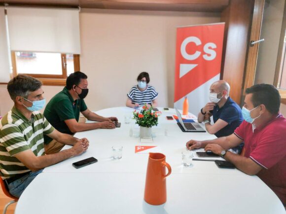 Ciudadanos mantiene un encuentro de trabajo con Unión de Uniones para atender los “severos problemas” de la agricultura y la ganadería en Castilla-La Mancha