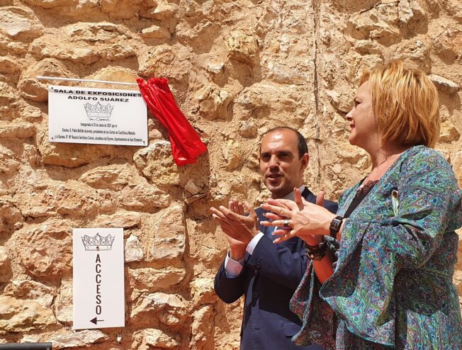 Bellido inaugura en San Clemente el nuevo espacio expositivo Adolfo Suárez y su primera muestra, un homenaje de mujeres artistas a Luisa de Medrano