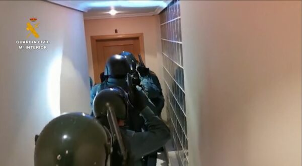 30 personas han sido detenidas en una operación contra el blanqueo de capitales y tráfico, distribución y venta de droga